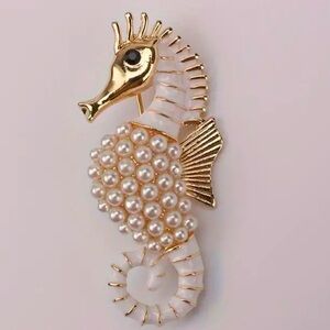 Seahorse Shaped Brooch, Faux Pearls, NEW, Beautiful